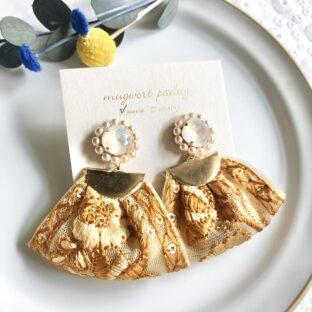 bijou × embroidery ribbon（carrot orange）