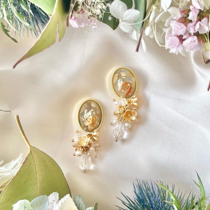 ※美品！Elizabeth Bower フラワーモチーフピアス elizabeth bowen 花モチーフ ピアス